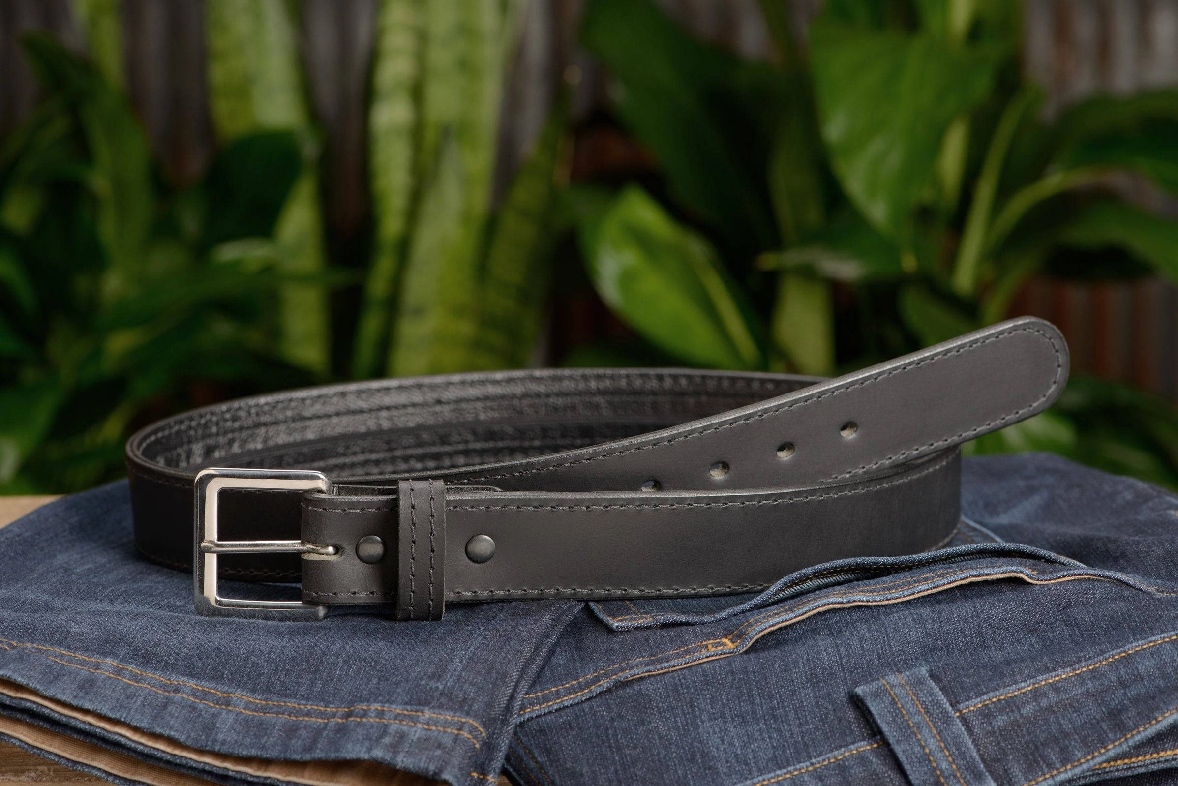 Black English Bridle Leather Money Belt With 25" Zipper 1.50" Wide
