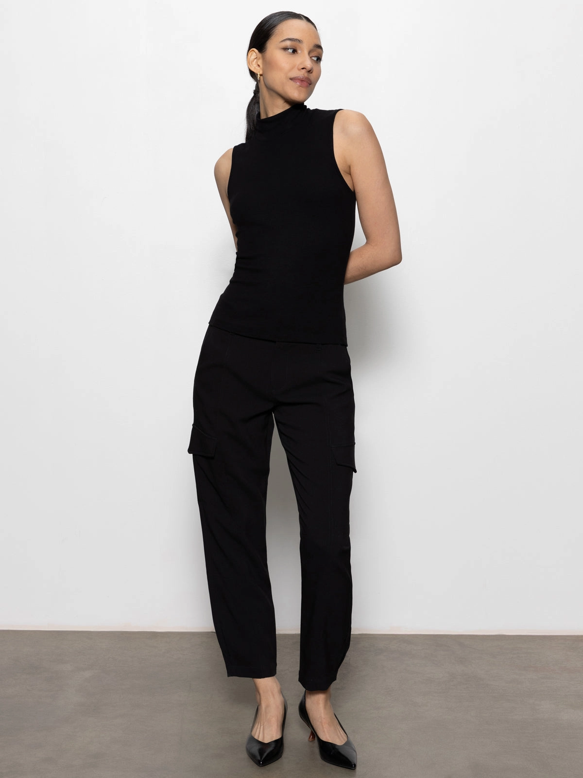 Essential Sleeveless Mock Neck Tank Black