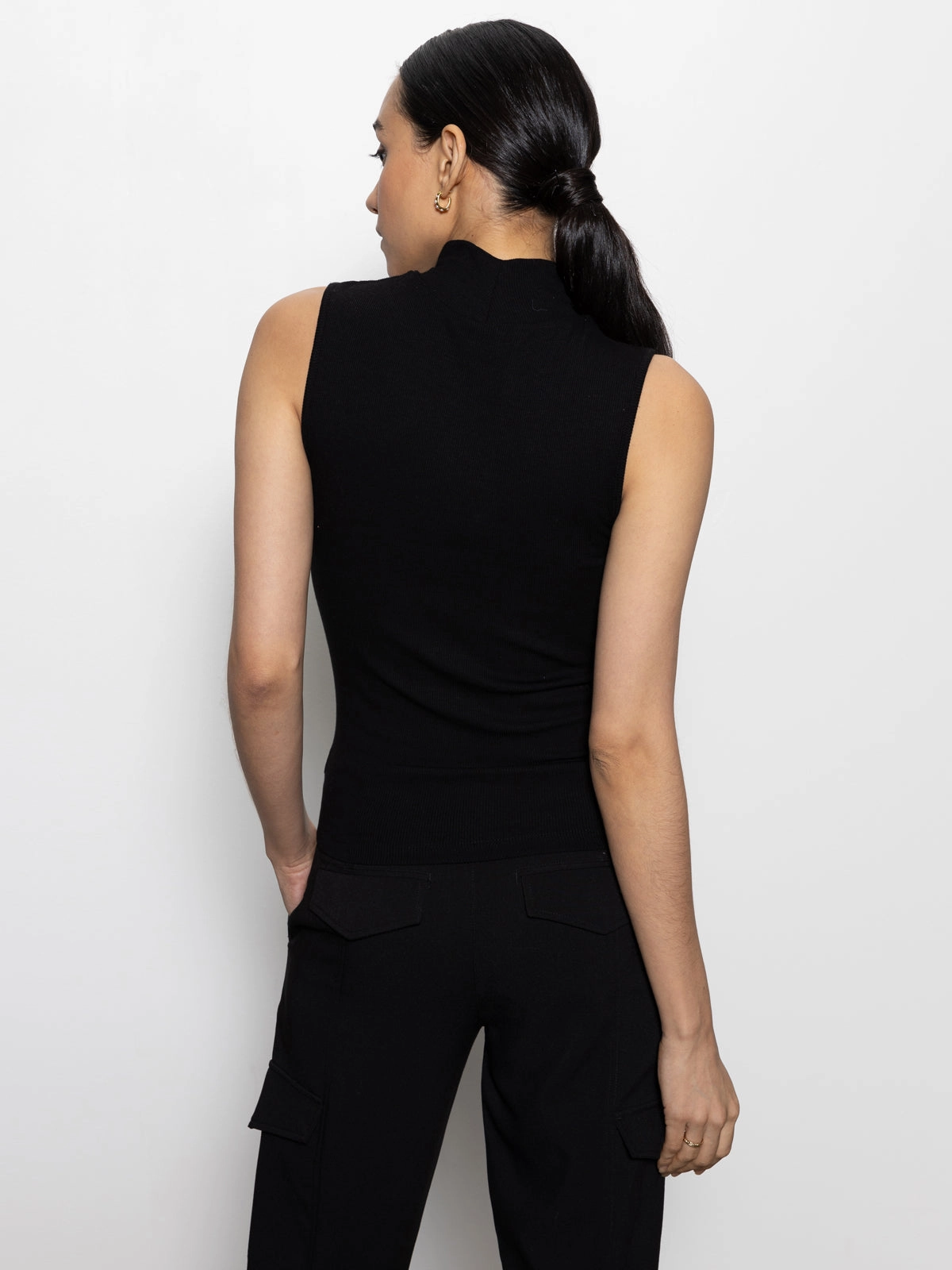 Essential Sleeveless Mock Neck Tank Black