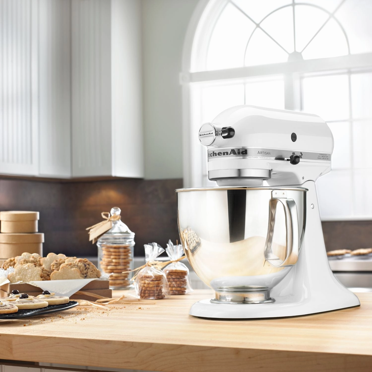 KitchenAid White 5-Quart Tilt-Head Stand Mixer - KSM150PSWH