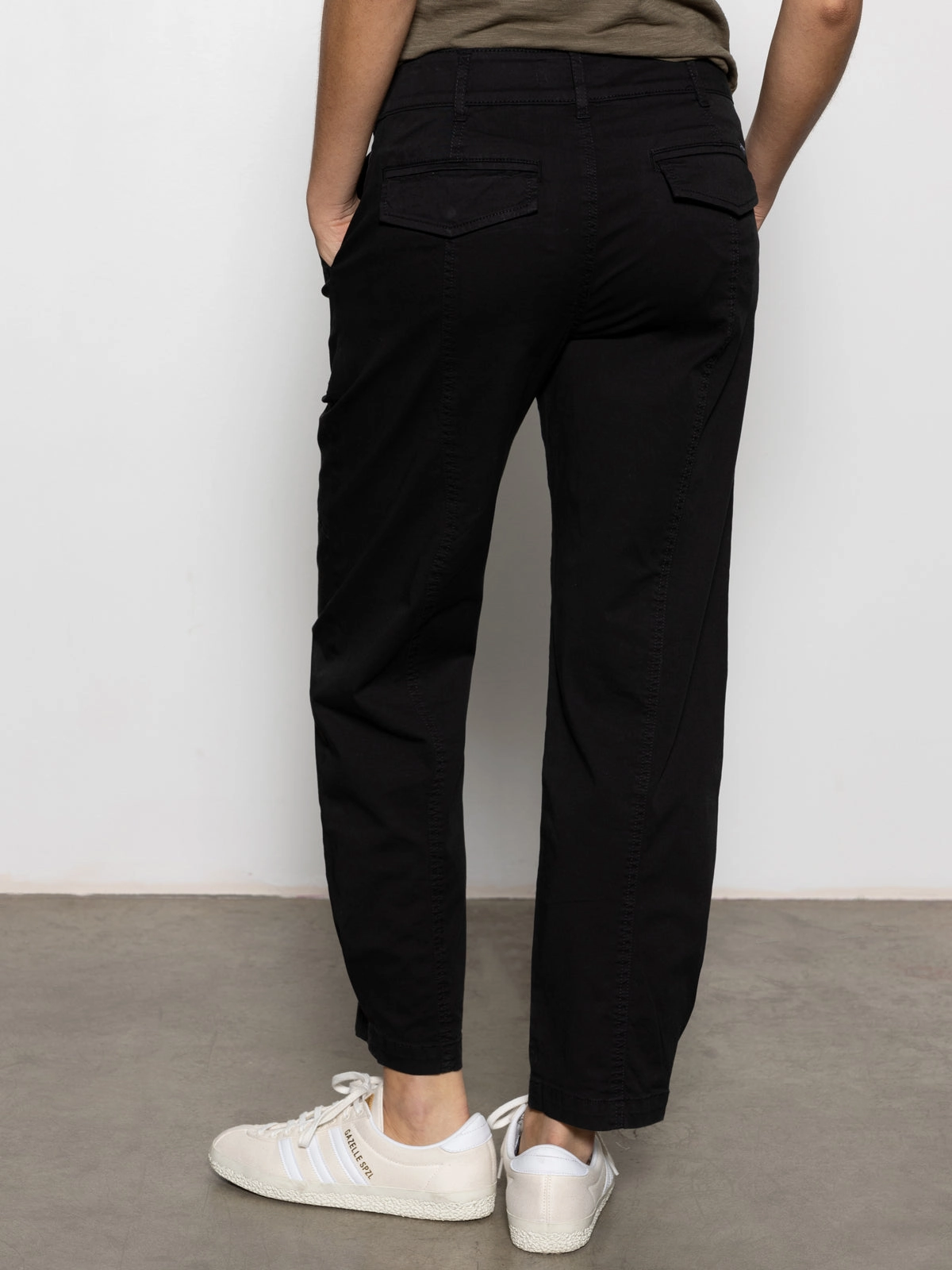 Sahara Tapered Standard Rise Pant Black