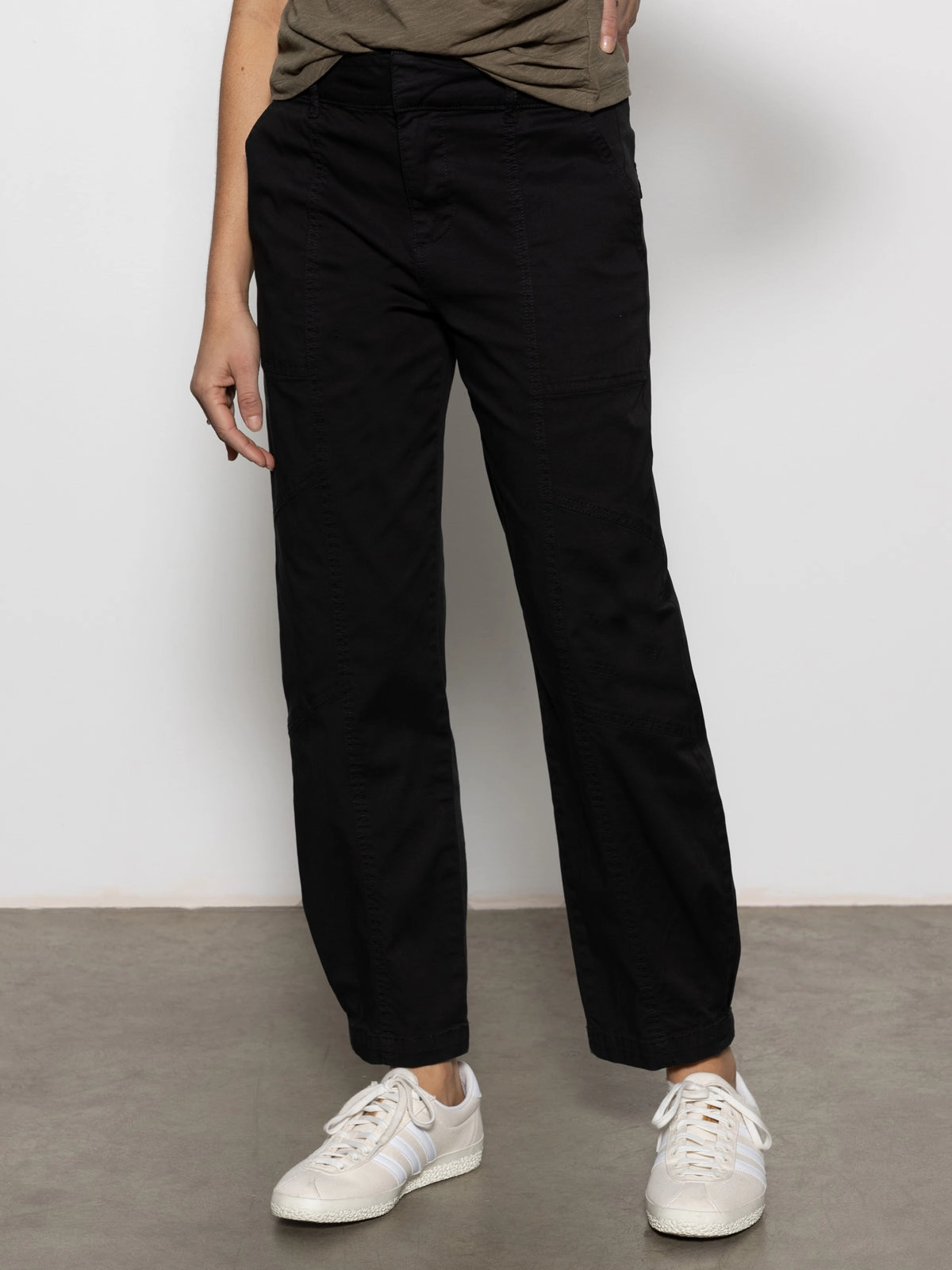 Sahara Tapered Standard Rise Pant Black