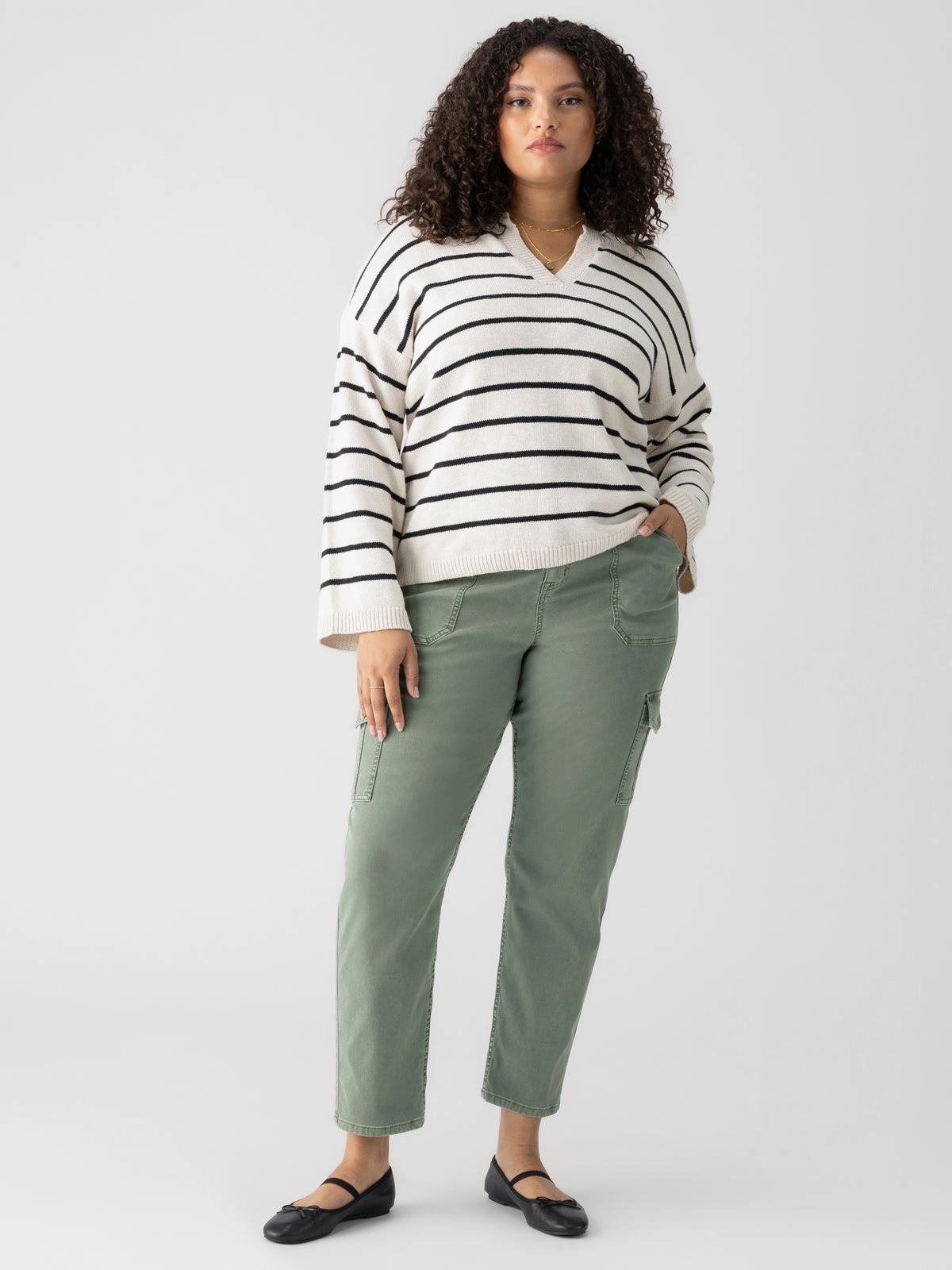 Sculpted Hayden Cargo Standard Rise Pant Dark Spruce Extended Sizing