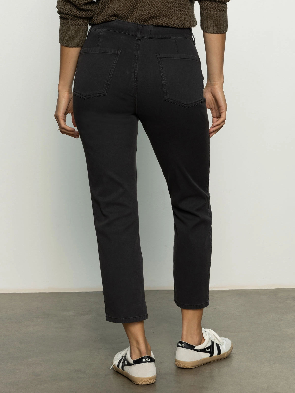 Sculpted Hayden Standard Rise Straight Crop Pant Black